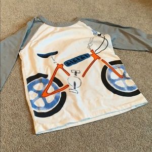 Boys GAP tshirt SIZE 5